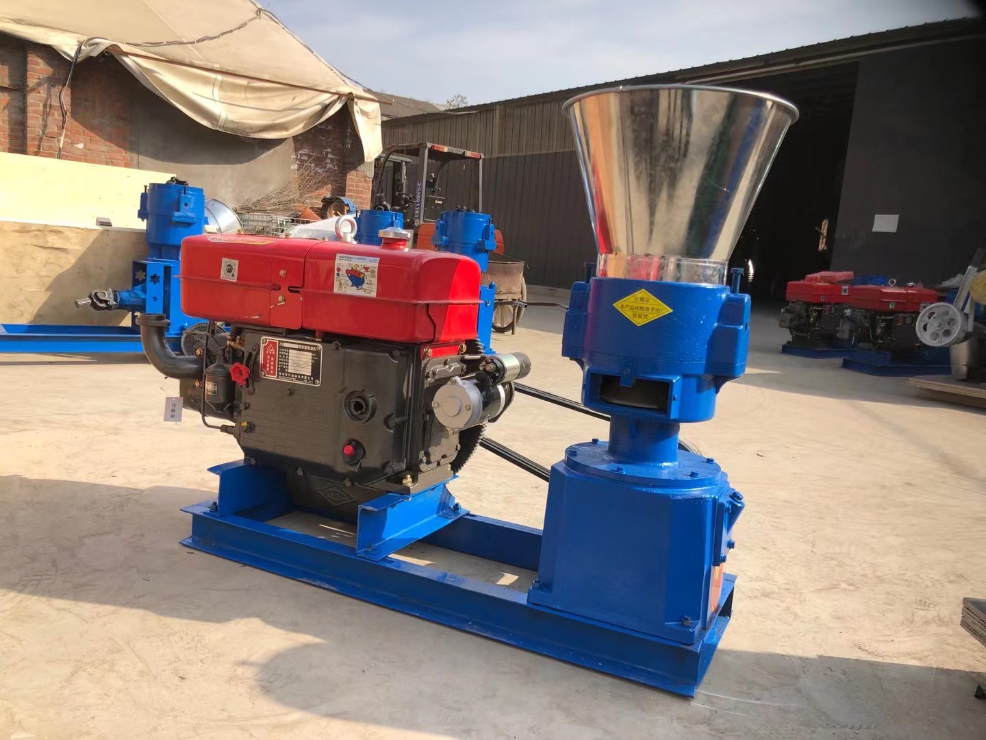 poultry feed maker machine