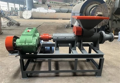 Entrega de máquina para fabricar barras de carbón adquirida por cliente de Pa...